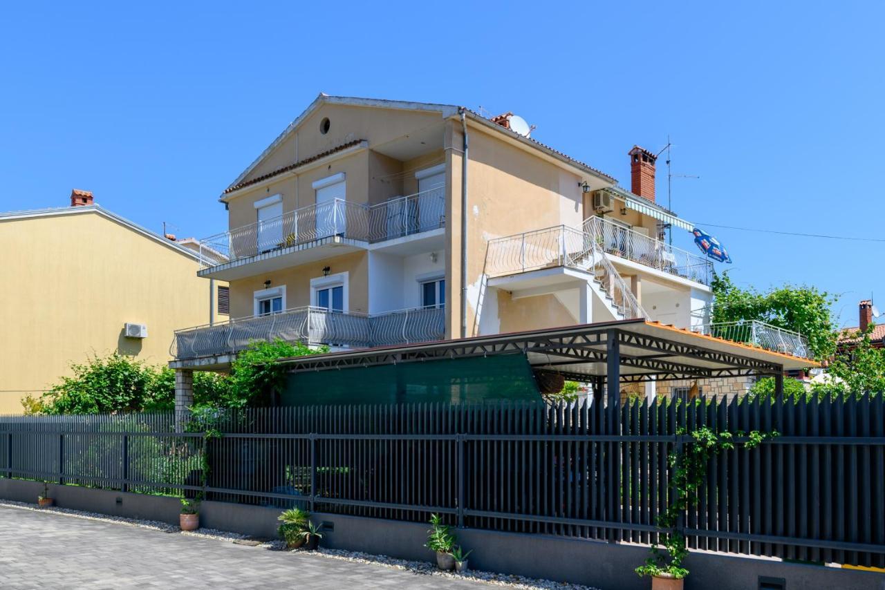Apartment With A Parking Space - 19088 Rovinj