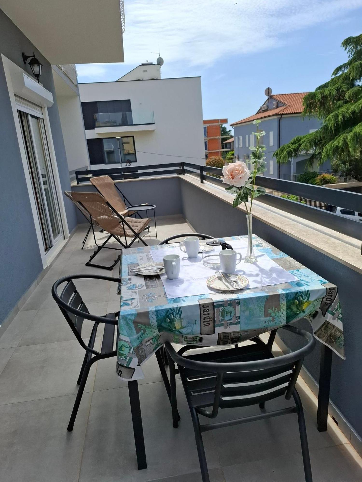 Apartamento With A Parking Space - 19088 *